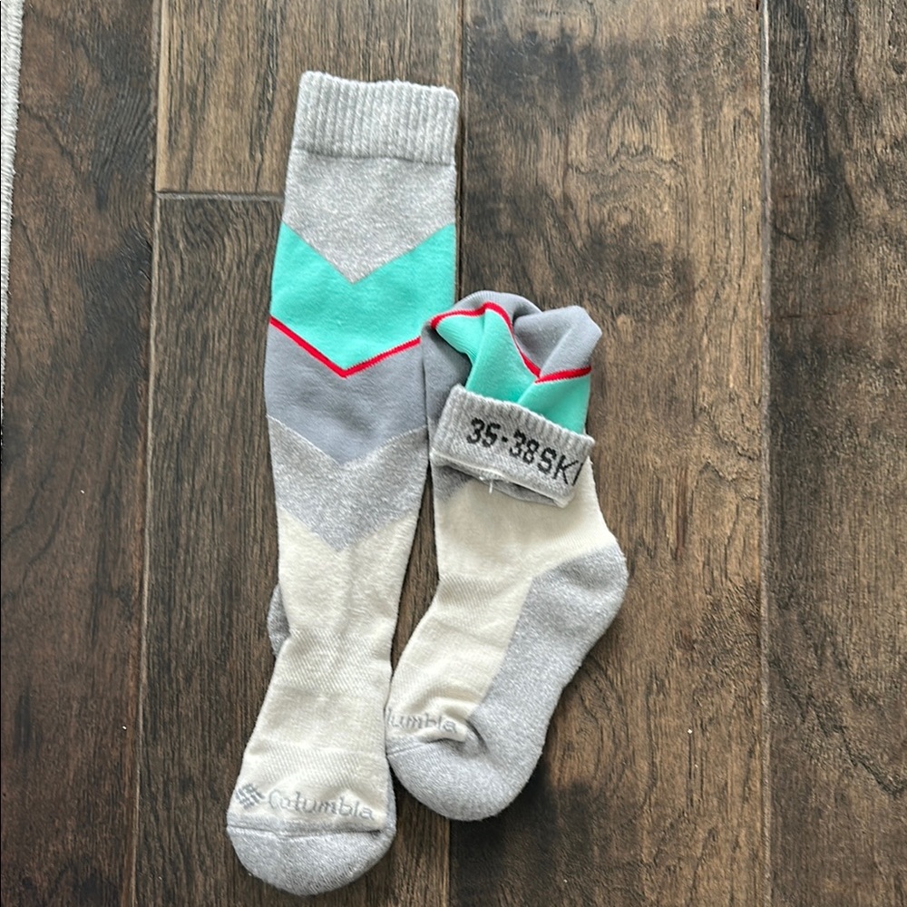 Columbia ski socks brand new